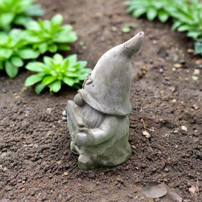 Short Welcome Sign Gnome (6" x 3") - Stone Grove Statuary