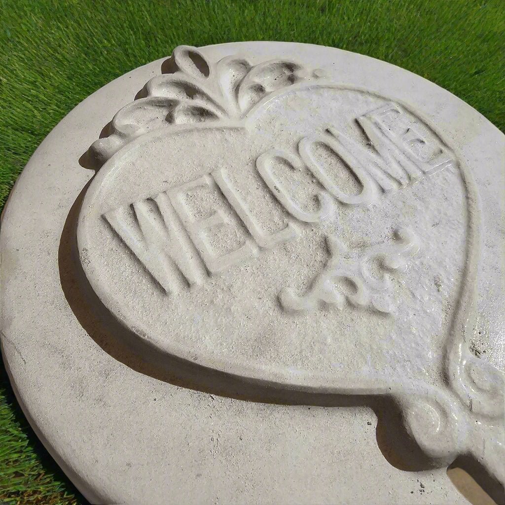 Welcome Heart Stepping Stone (8" x 1.25") - Stone Grove Statuary