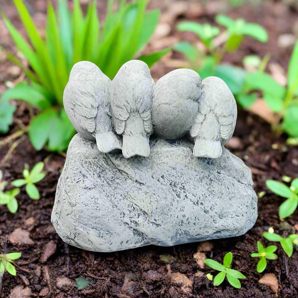 Welcome Rock Bird Statue (8" x 10") - Stone Grove Statuary